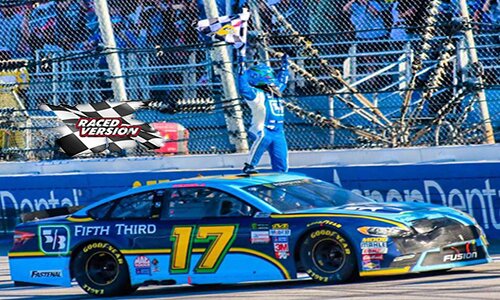 2017 RICKY STENHOUSE JR #17 TALLADEGA WINNER RACED VERSION W/ COLLECTOR CARD 1/24